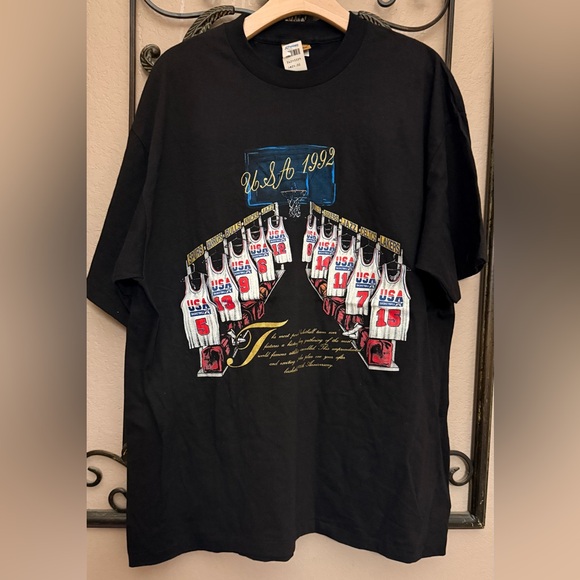 jcpenney Other - JCPenney Black USA 1992 Basketball Nutmeg Graphic Tee